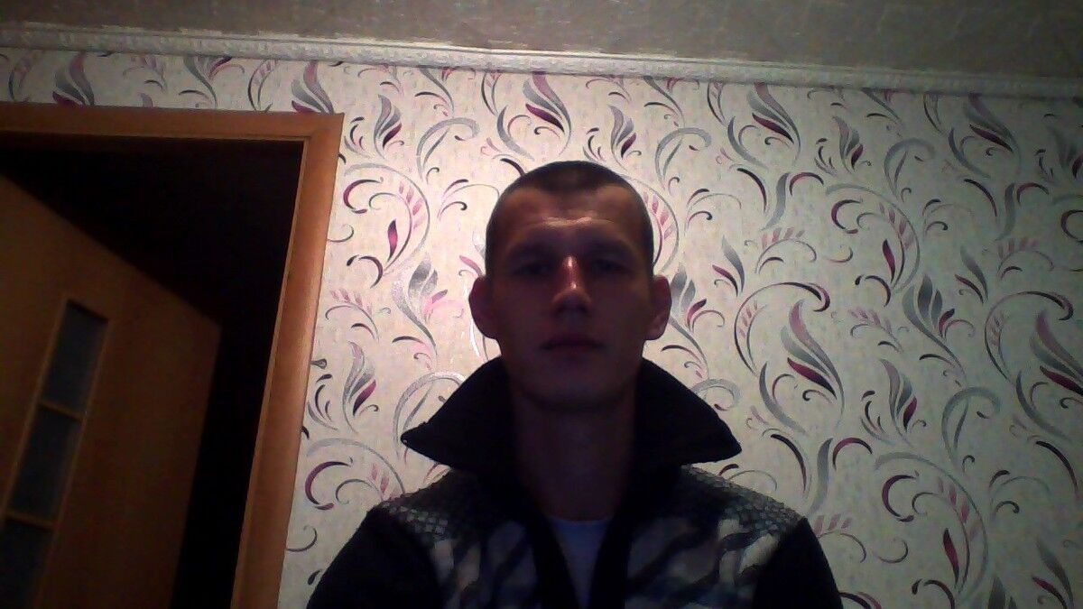  10428744  Ruslan, 35 ,    