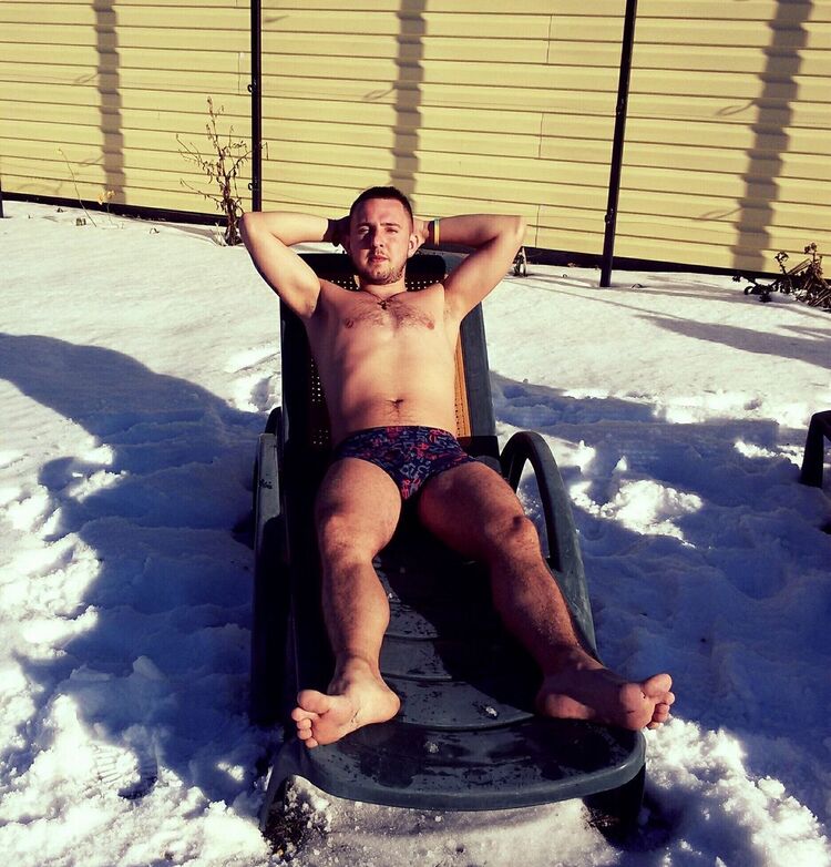  8982324  Vladymyr, 36 ,    