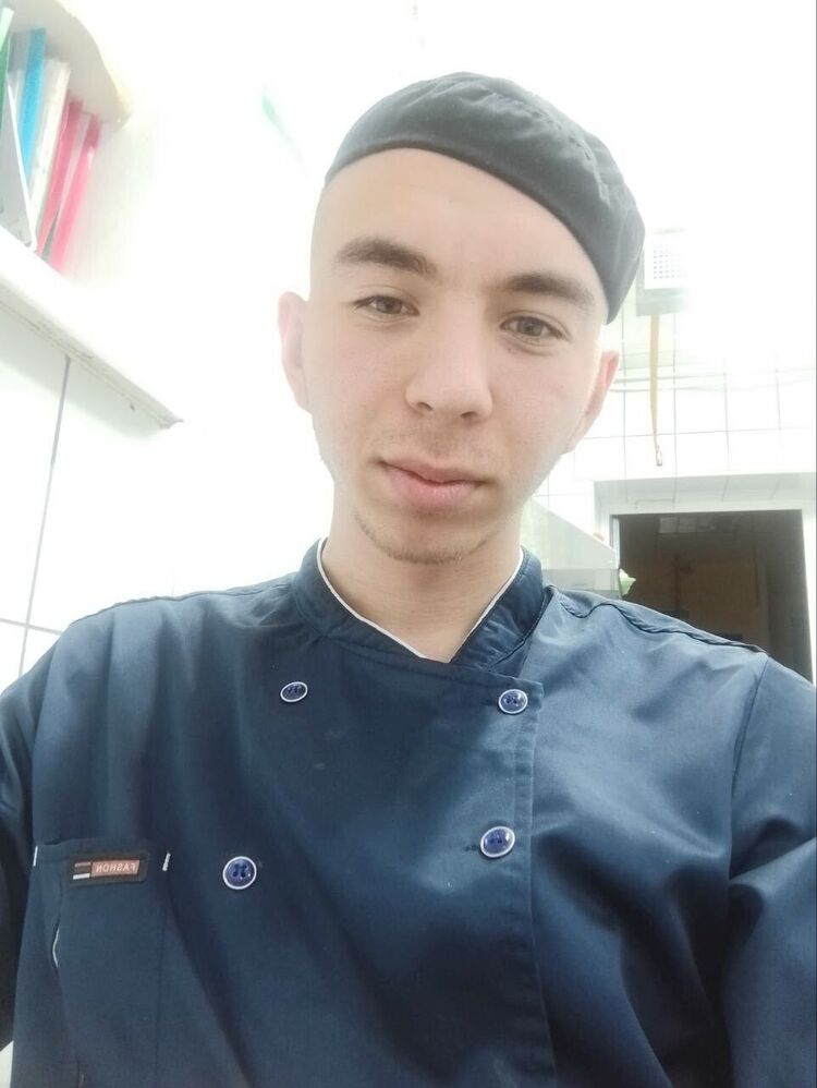  42583504  , 22 ,    -