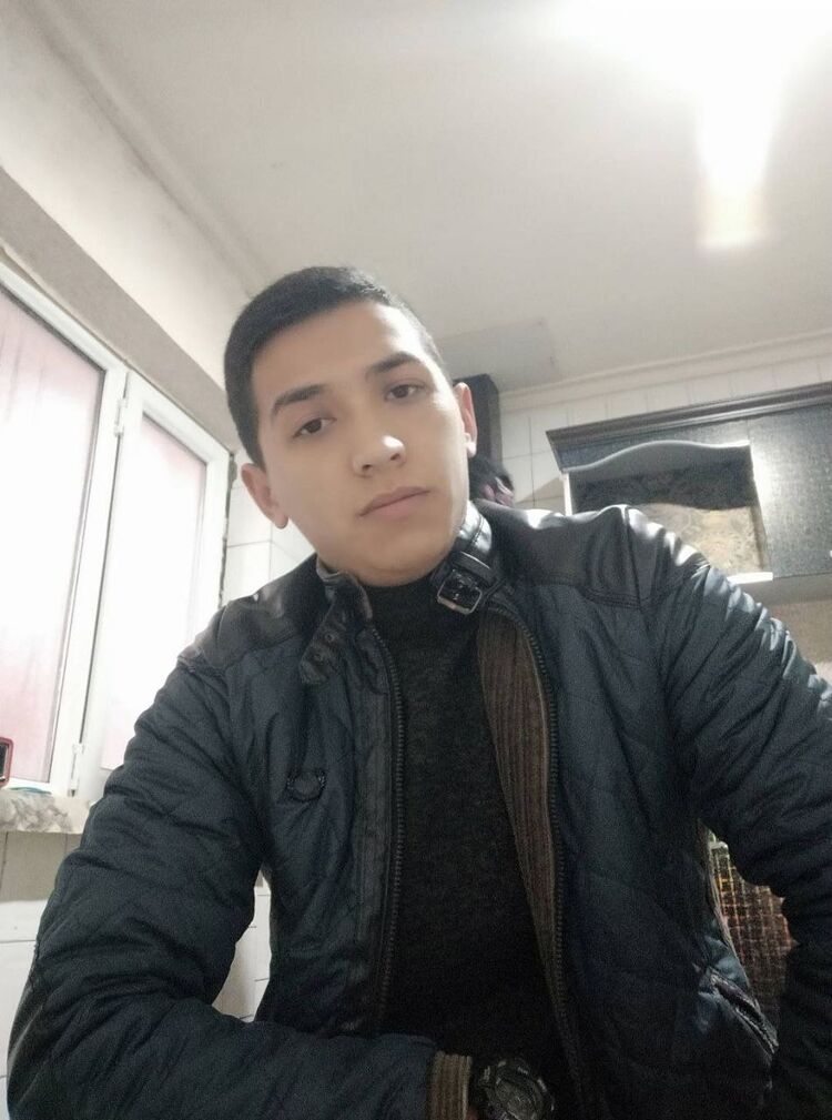  48528494  Sarik, 33 ,    