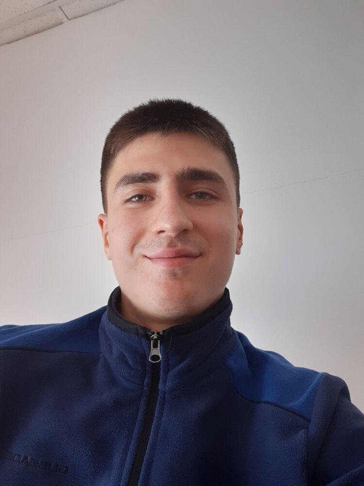  19140744  VLADISLAV, 27 ,    