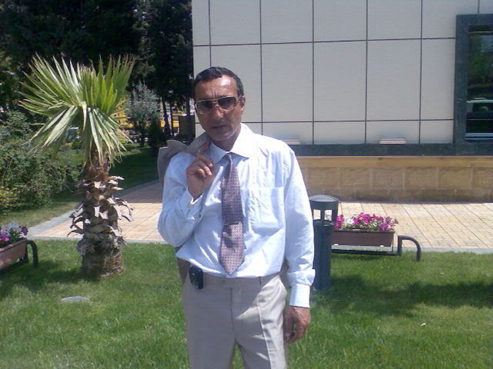  37410474  RAFIQ, 63 ,    