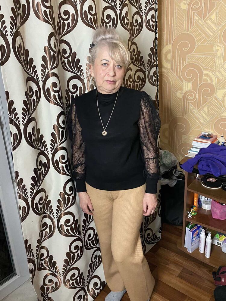  33010854  Olga, 65 ,    