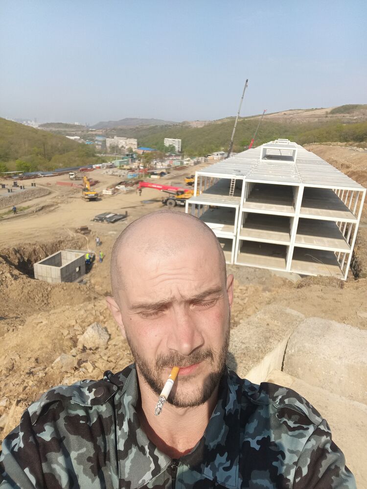  52113644  , 37 ,    
