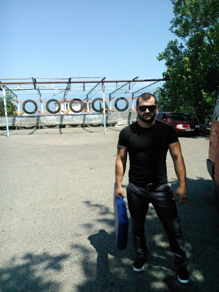  6697014  Giorgi, 37 ,    