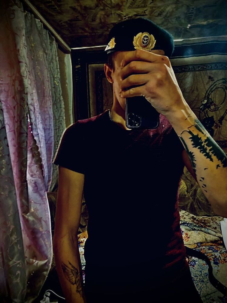  40392004  Vasiliy, 26 ,    