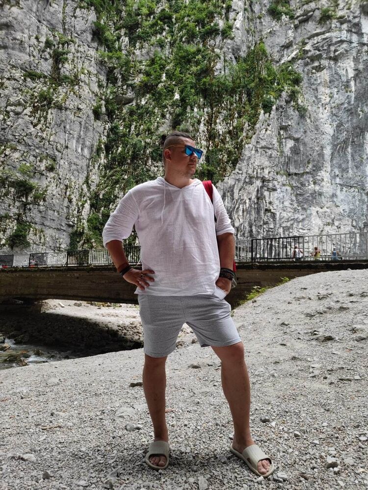  29265534  Peter, 38 ,    