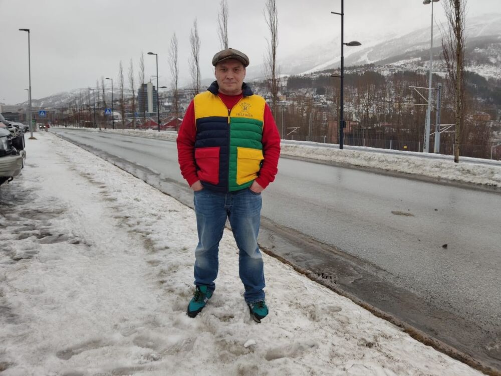  Harstad,   Andrey, 53 ,   ,   , c 