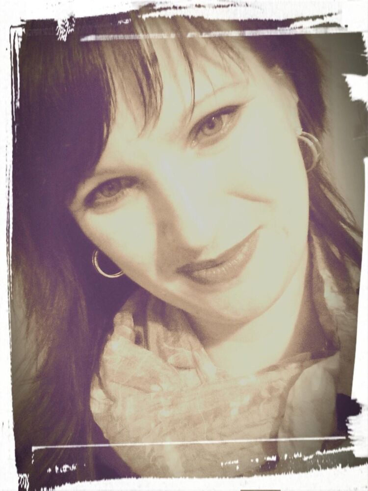  ,   Anna, 44 ,   