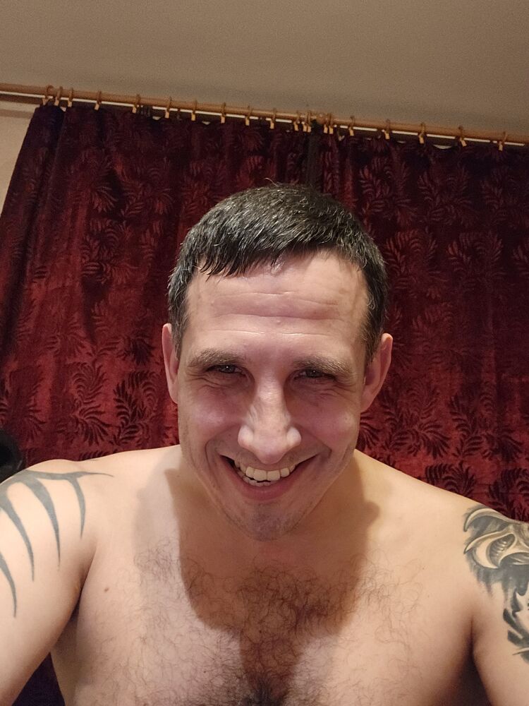  ,   Jurijs, 40 ,   ,   , c 