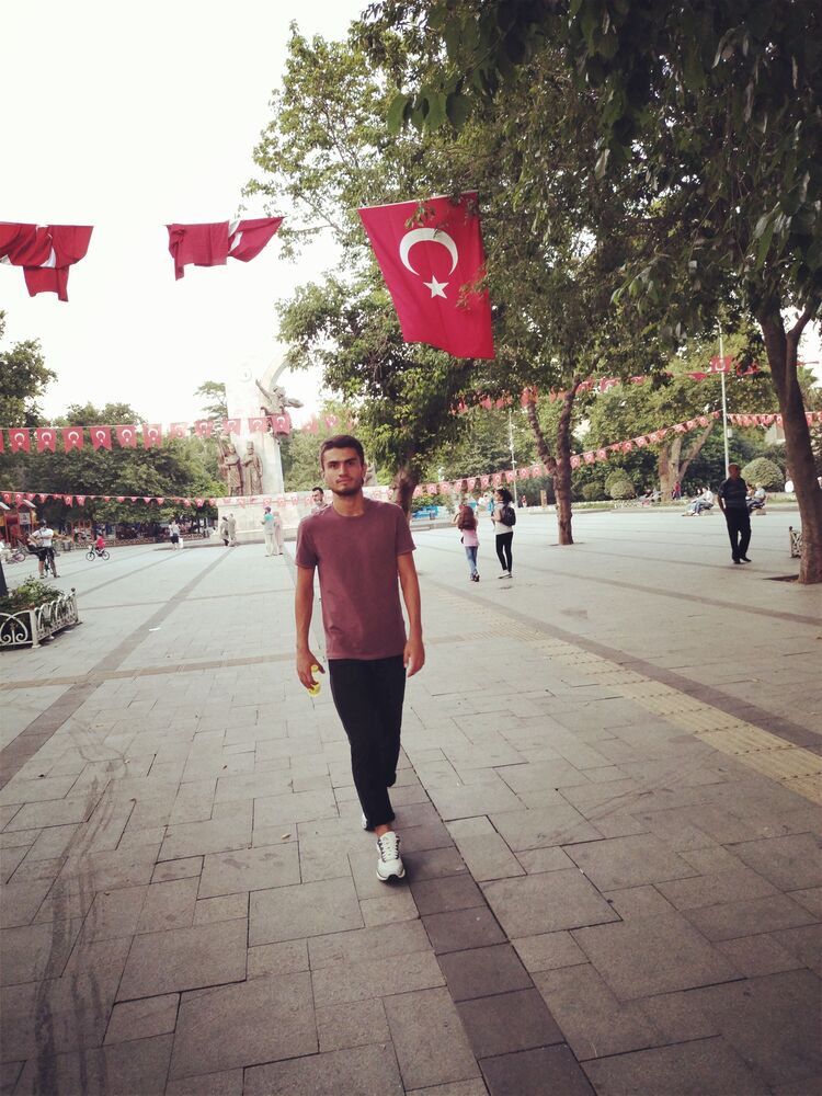  ,   Ali, 29 ,   ,   