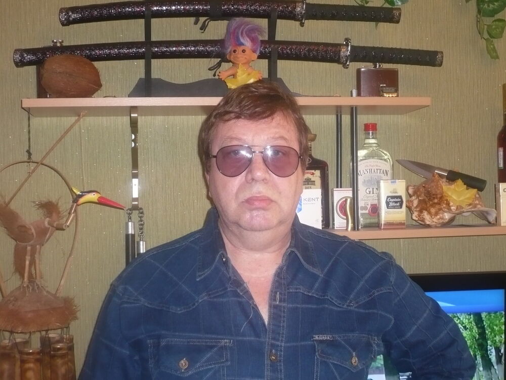  5052284  Uriy, 64 ,    