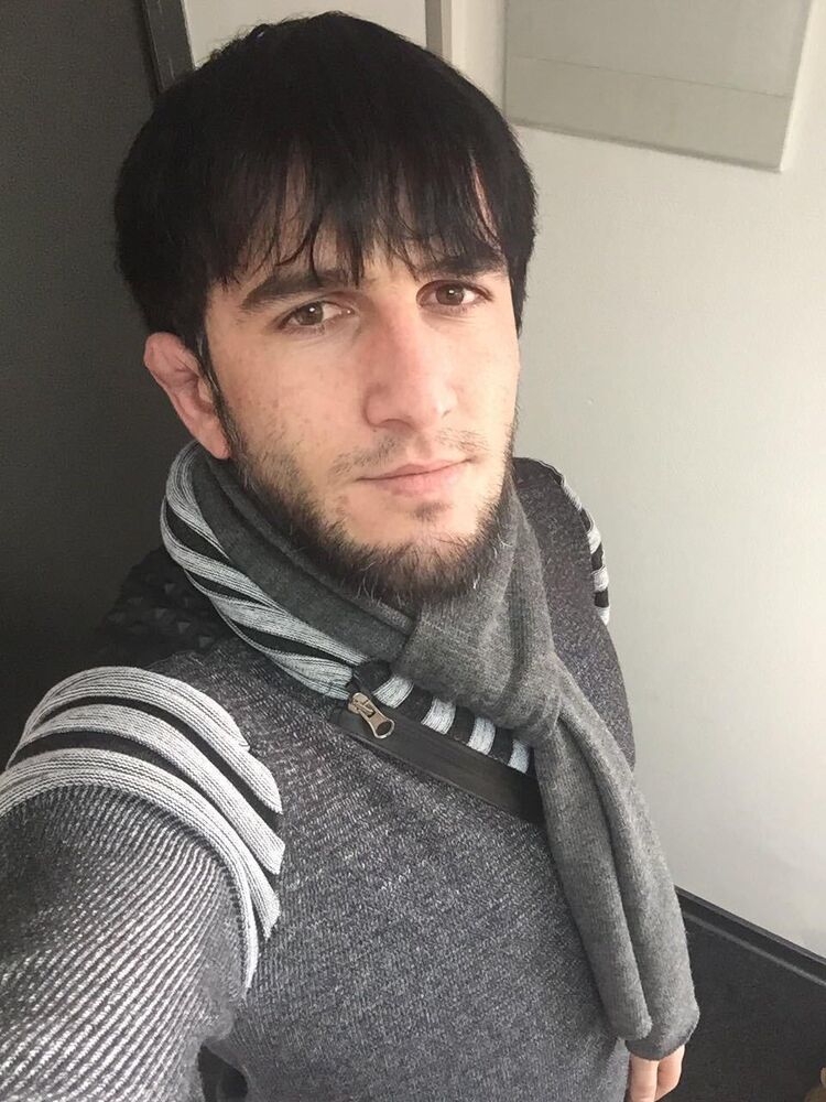  41082884  , 34 ,    