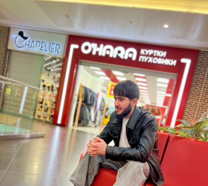  54098384  Abuchik, 21 ,    