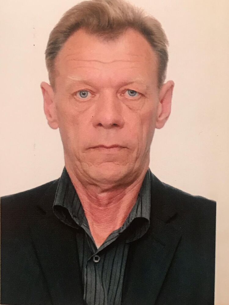 15784844  Viktor, 63 ,    