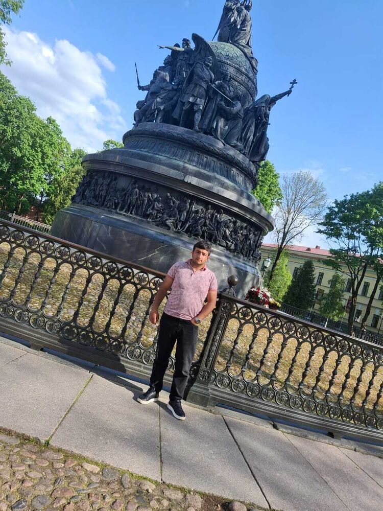  52448944  Arman, 23 ,     