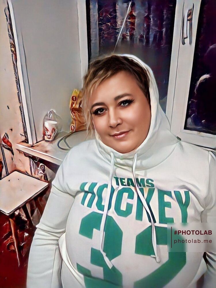  40107364  Elena, 42 ,     