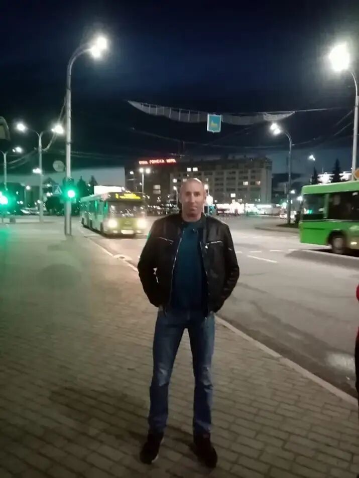  ,   Dima, 47 ,   ,   