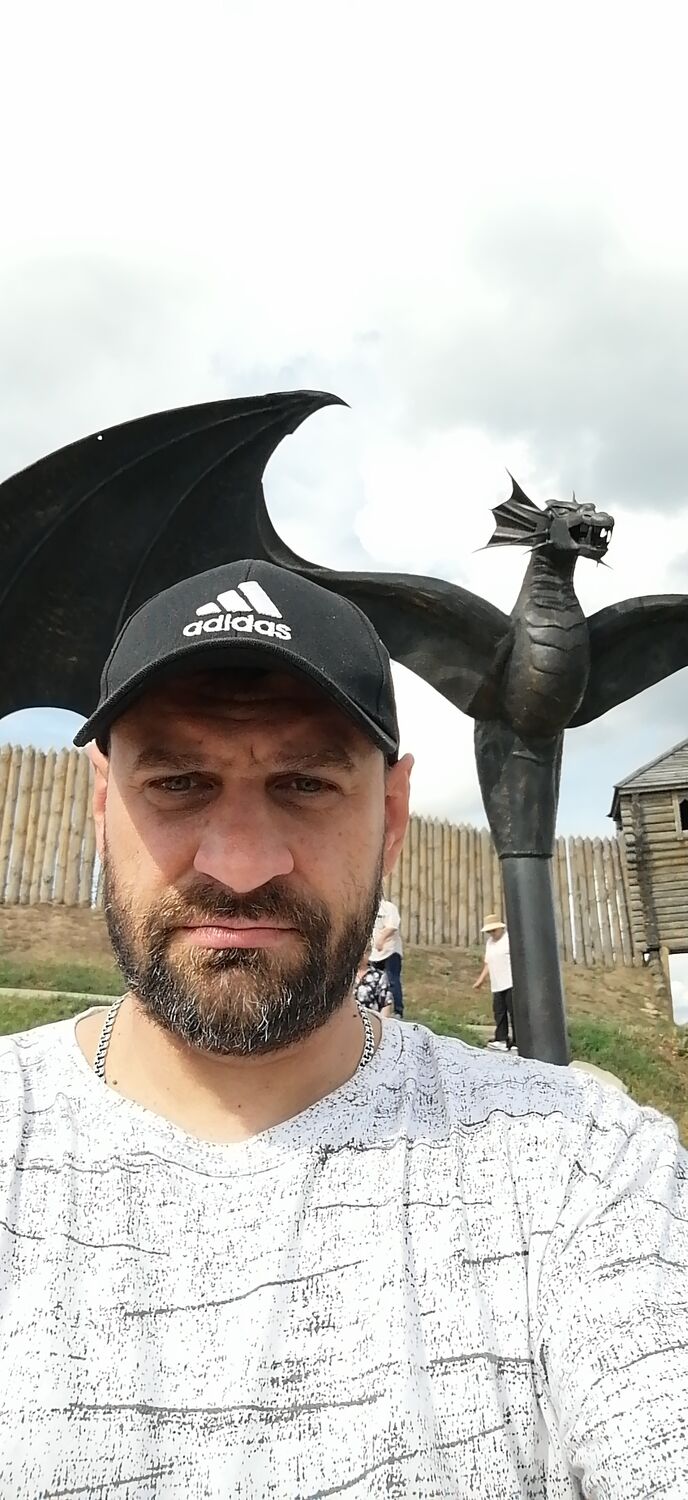 ,   Artem, 39 ,   ,   