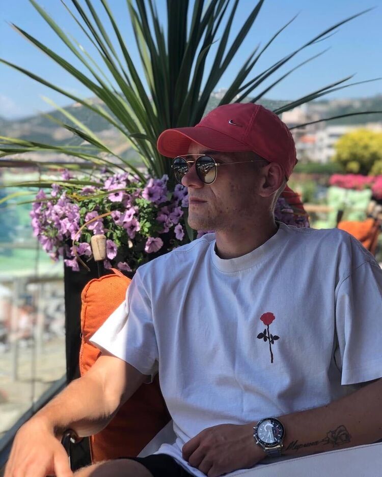  40616694  Nikita, 24 ,    