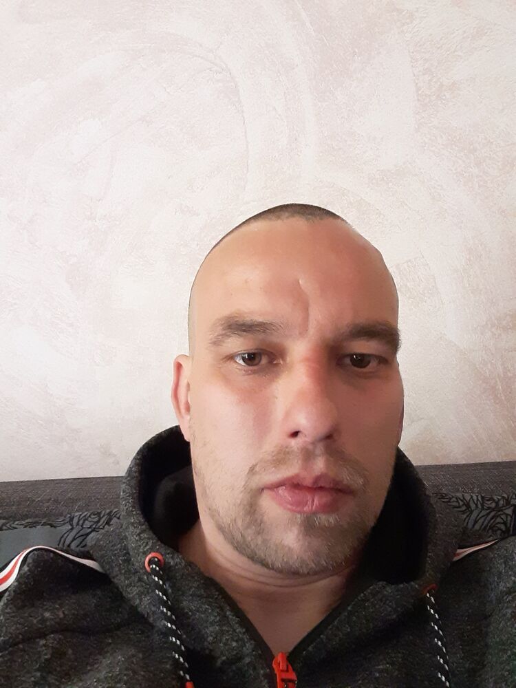  ,   Georgij, 39 ,   ,   , c , 