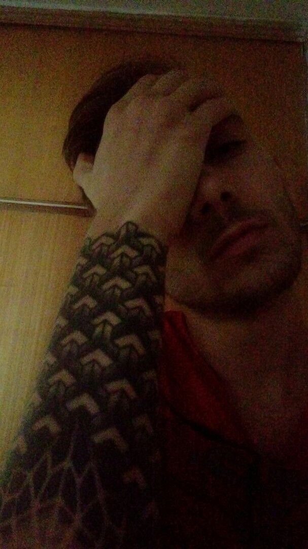 ,   Anton, 32 ,   