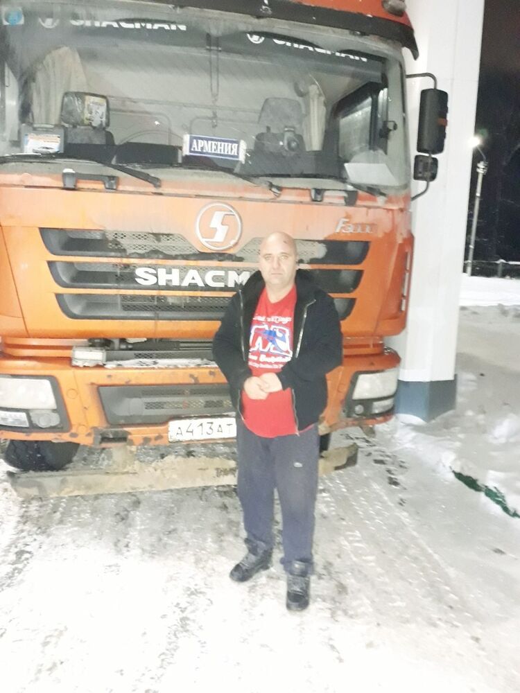  14629814  TOROSYAN, 47 ,    