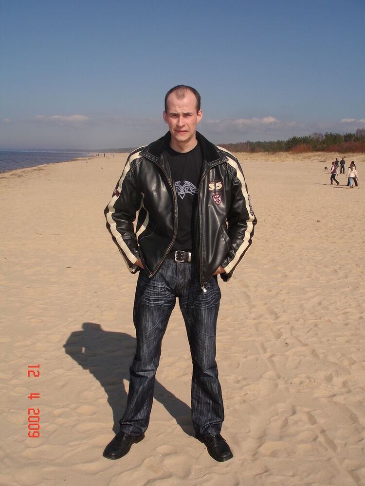  ,   Jevgenij, 43 ,   ,   , c 