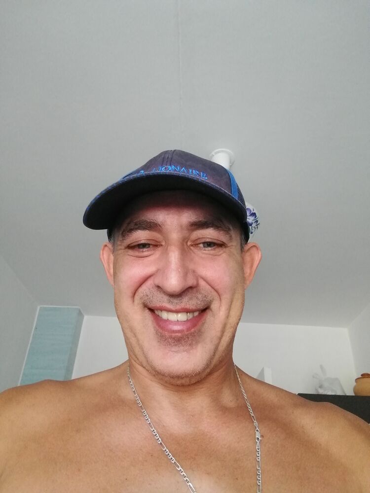  32115734  VASILY, 40 ,    
