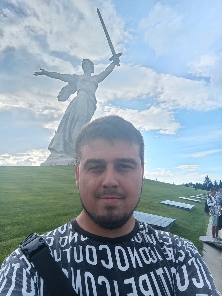  35862124  Mikhail, 31 ,    