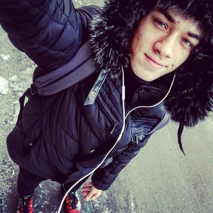  6916164  Alexander, 27 ,    