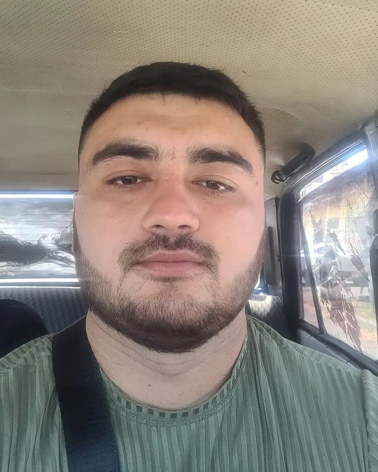  47406914  Ali, 25 ,    