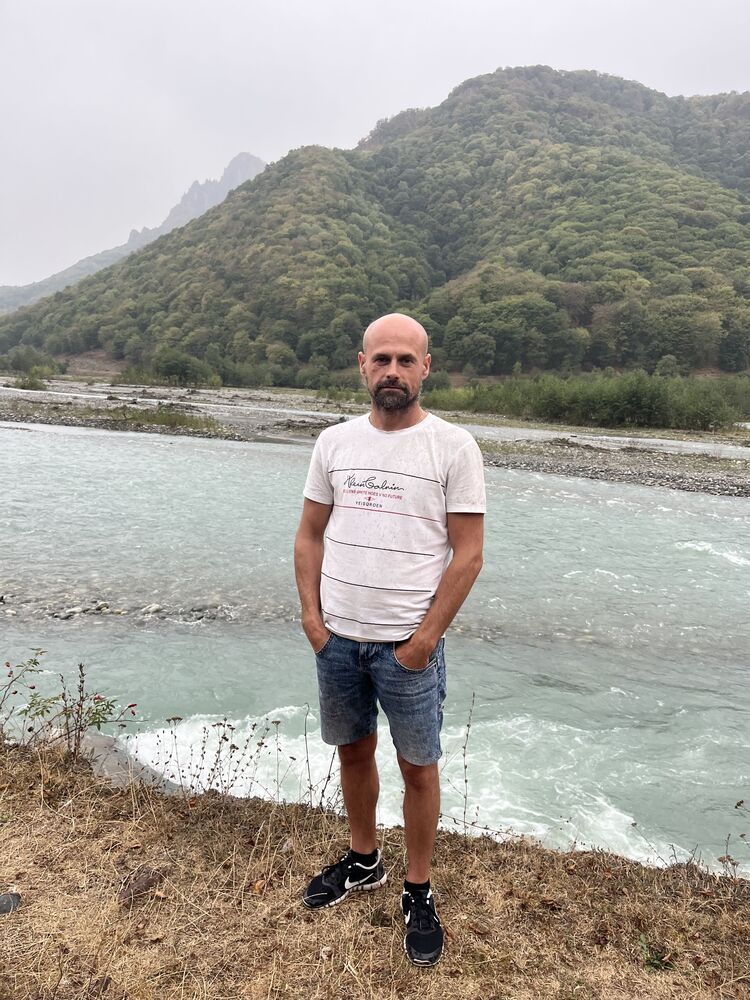  49362554  , 40 ,    