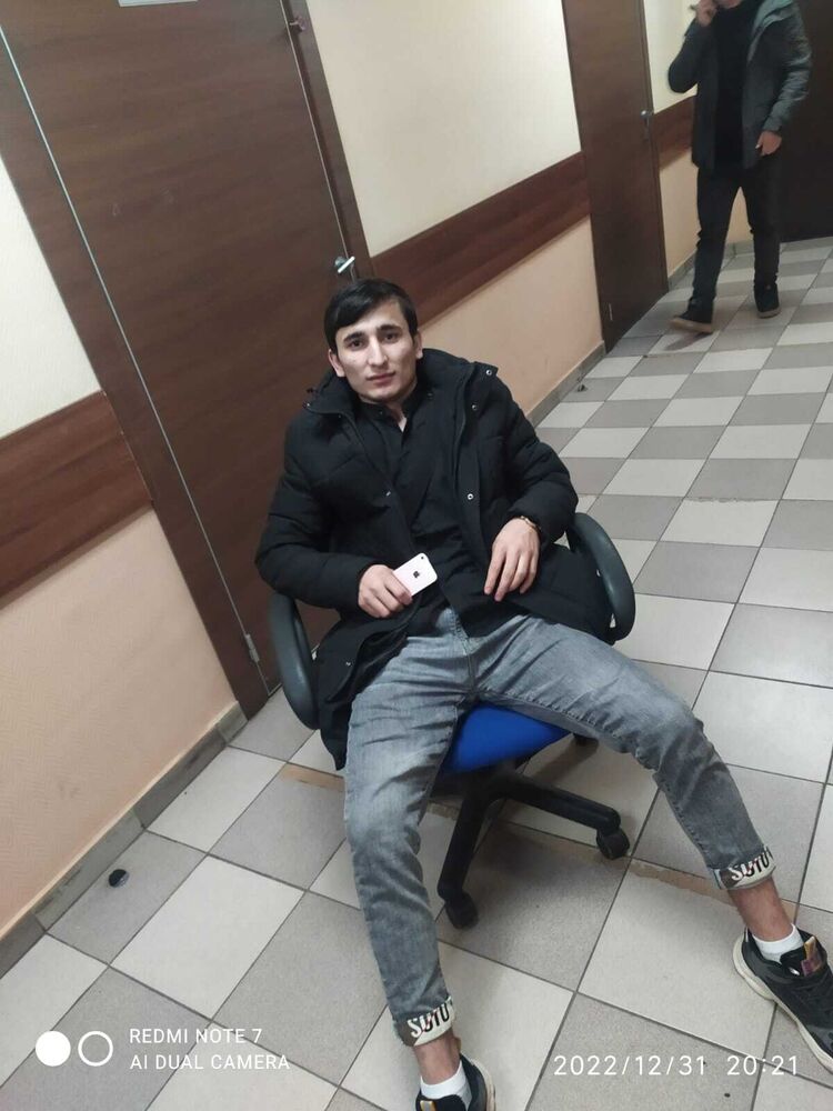  31831984  Ibragim, 24 ,    