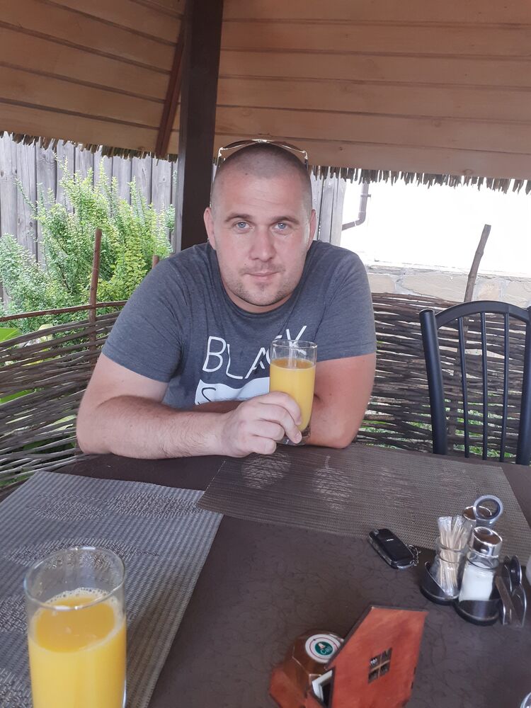 33353914  , 37 ,    