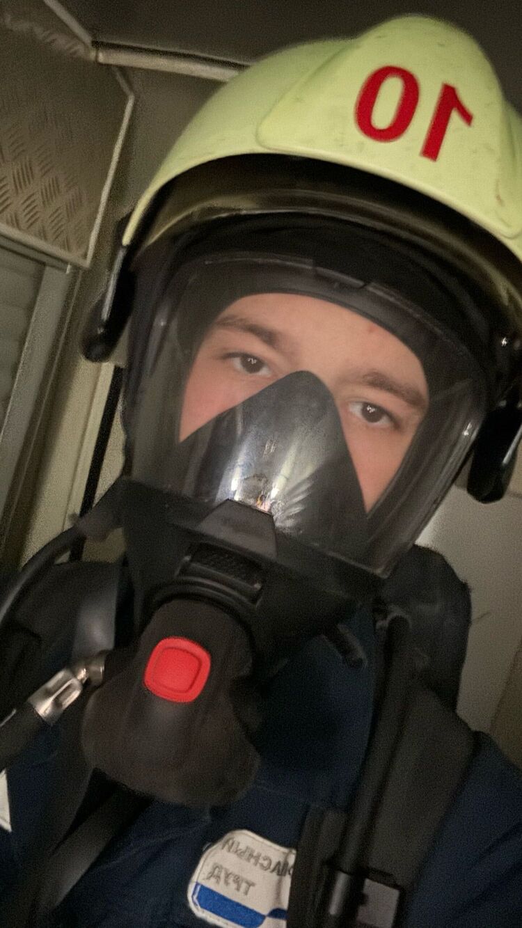  46652894  , 22 ,    