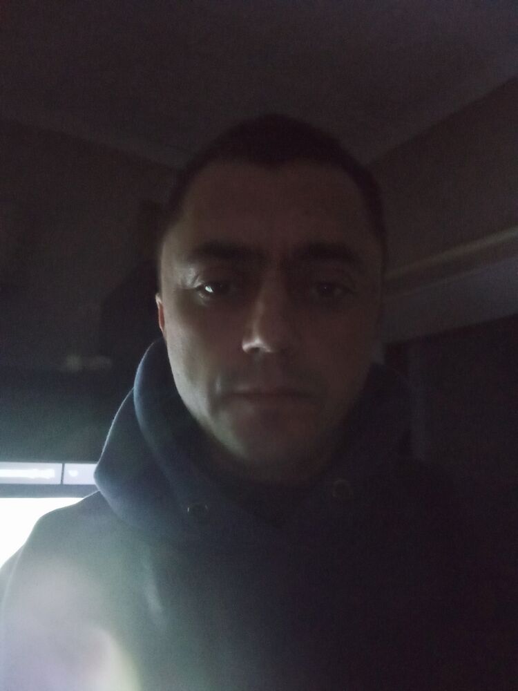  47150124  Dorin, 37 ,    