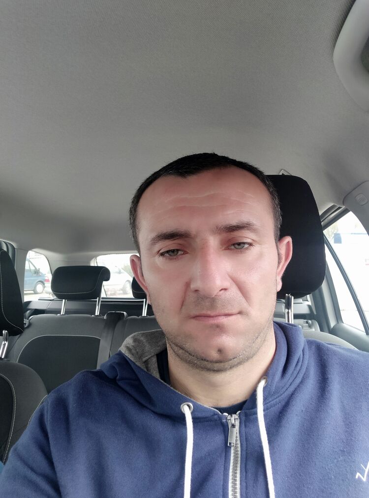  25899904  Davit, 44 ,    Warszawa