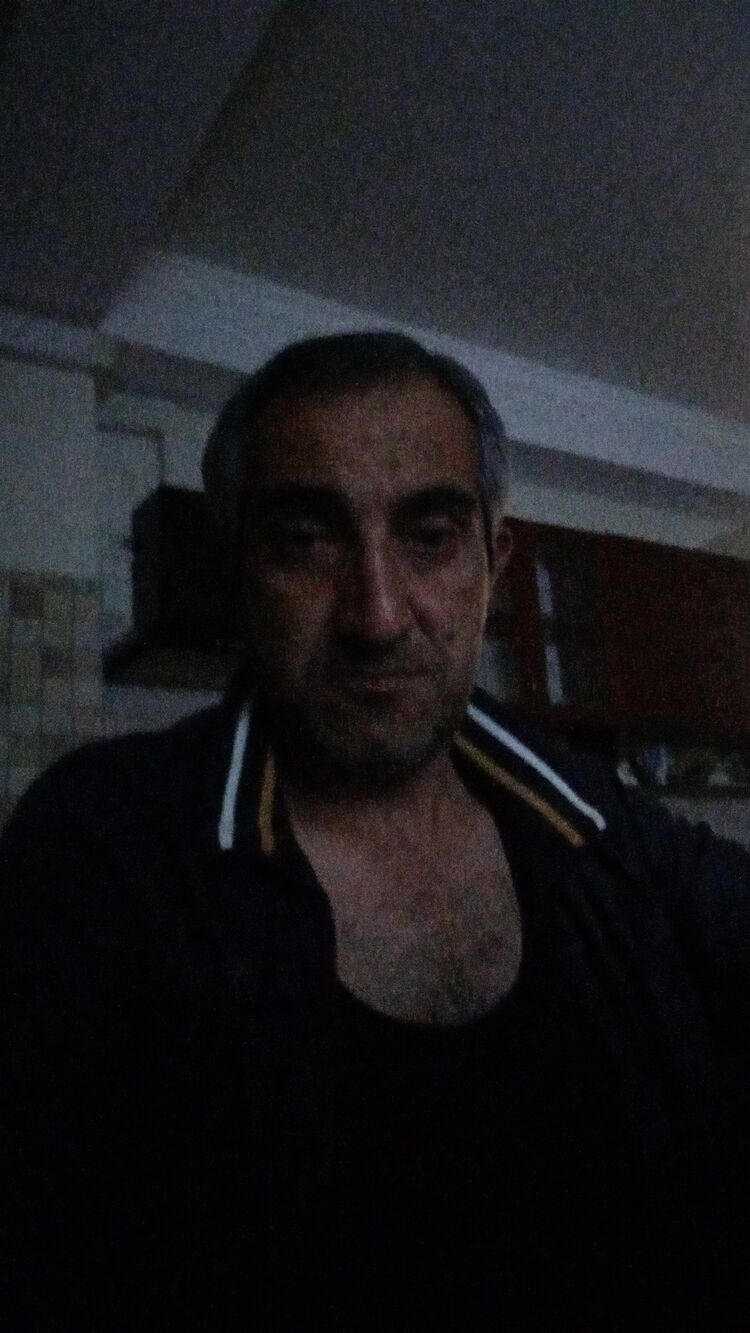  34143104  Samir, 44 ,    