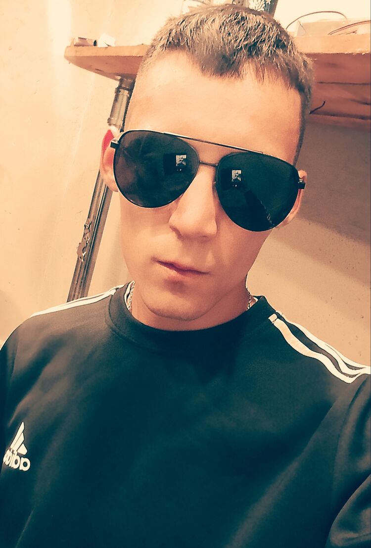  53722454  Nikolai, 23 ,    