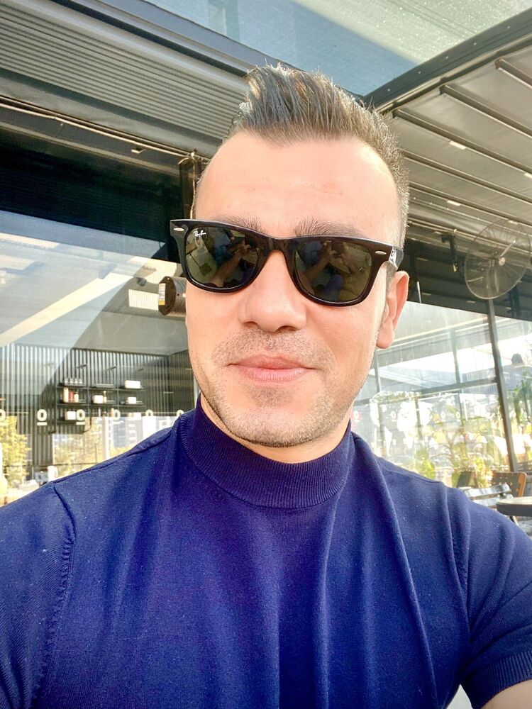  41155884  Burak, 36 ,    