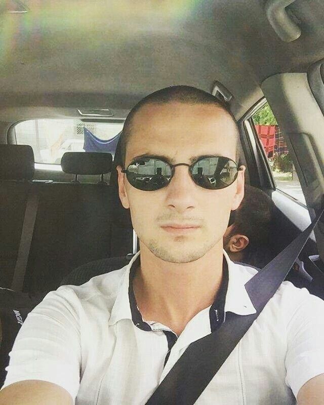  8737904  Sandro, 29 ,    