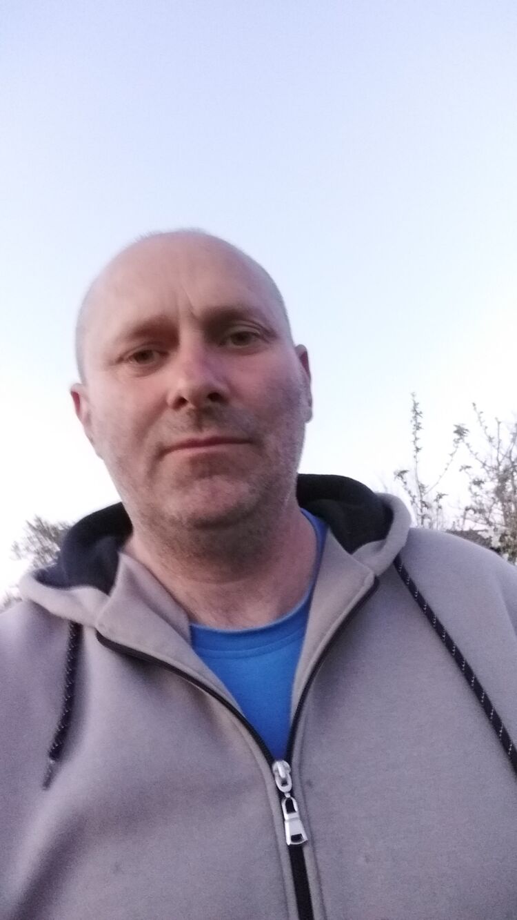  34986614  Andrei, 47 ,    