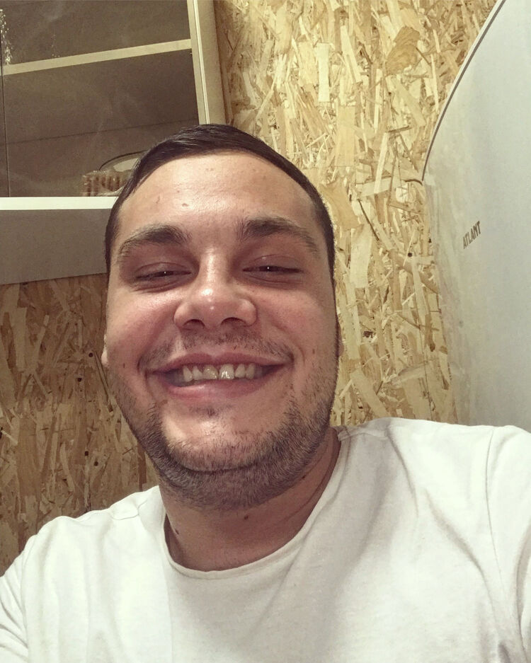  30054474  , 28 ,    