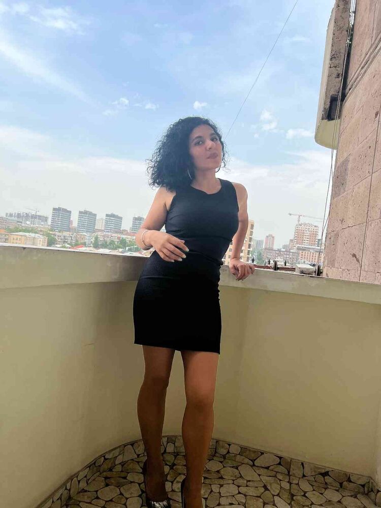 ,   Milena, 42 ,   c 