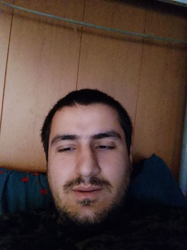  41308984  Armen, 31 ,    