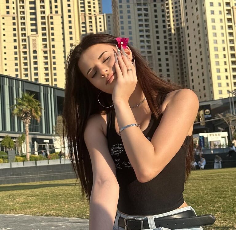  ,   Darya, 22 ,   ,   , c , 