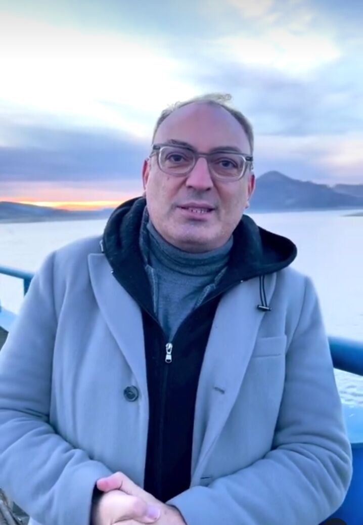  ,   Laurence, 60 ,     , c 