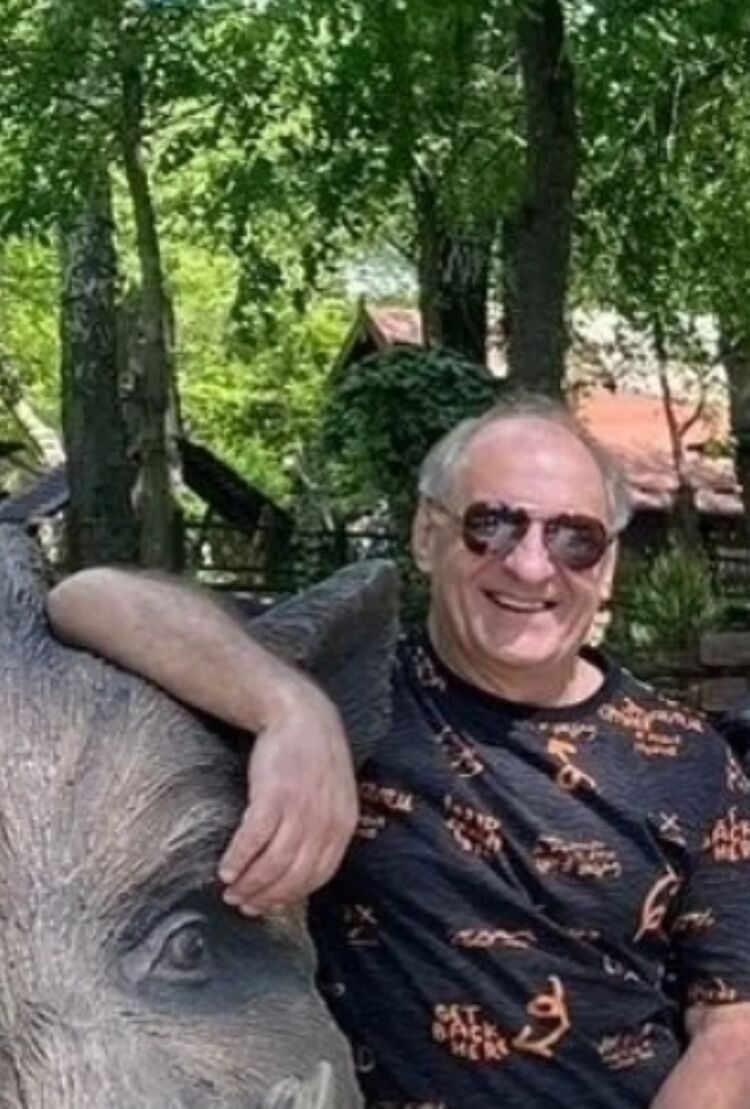  52456534  Igor, 60 ,    --