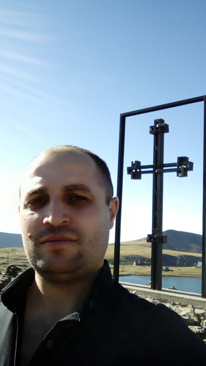  ,   Artyom, 44 ,   ,   , c 
